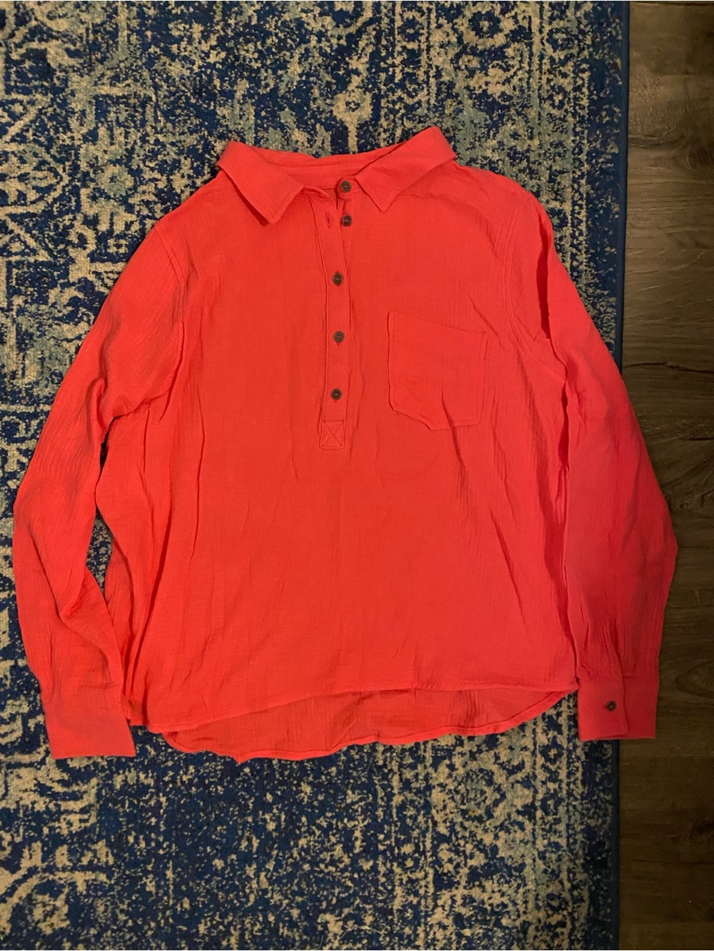 Zenana Outfitters Women’s Pink Button-Up Henley Top